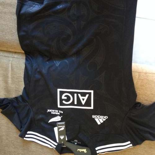 BRAND NEW NEW ZEALAND Maori JERSEY!!! (Size:Large)
